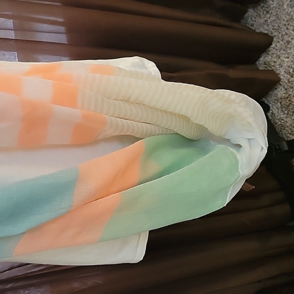 3/$20 VTG LAON FASHIONS Pastel Striped Lightweight Gauze Infinity Summer Scarf - Picture 4 of 12